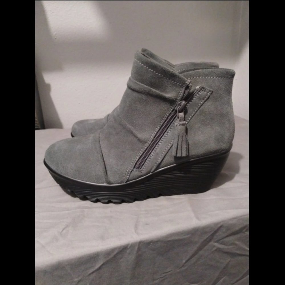 Skechers Grey Ruched Suede London Universe Fly Wedge Ankle Boot